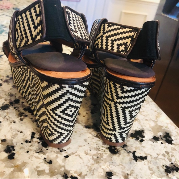 Lucky Brand Koko Woven Slingback Platform Sandals - Picture 5 of 8